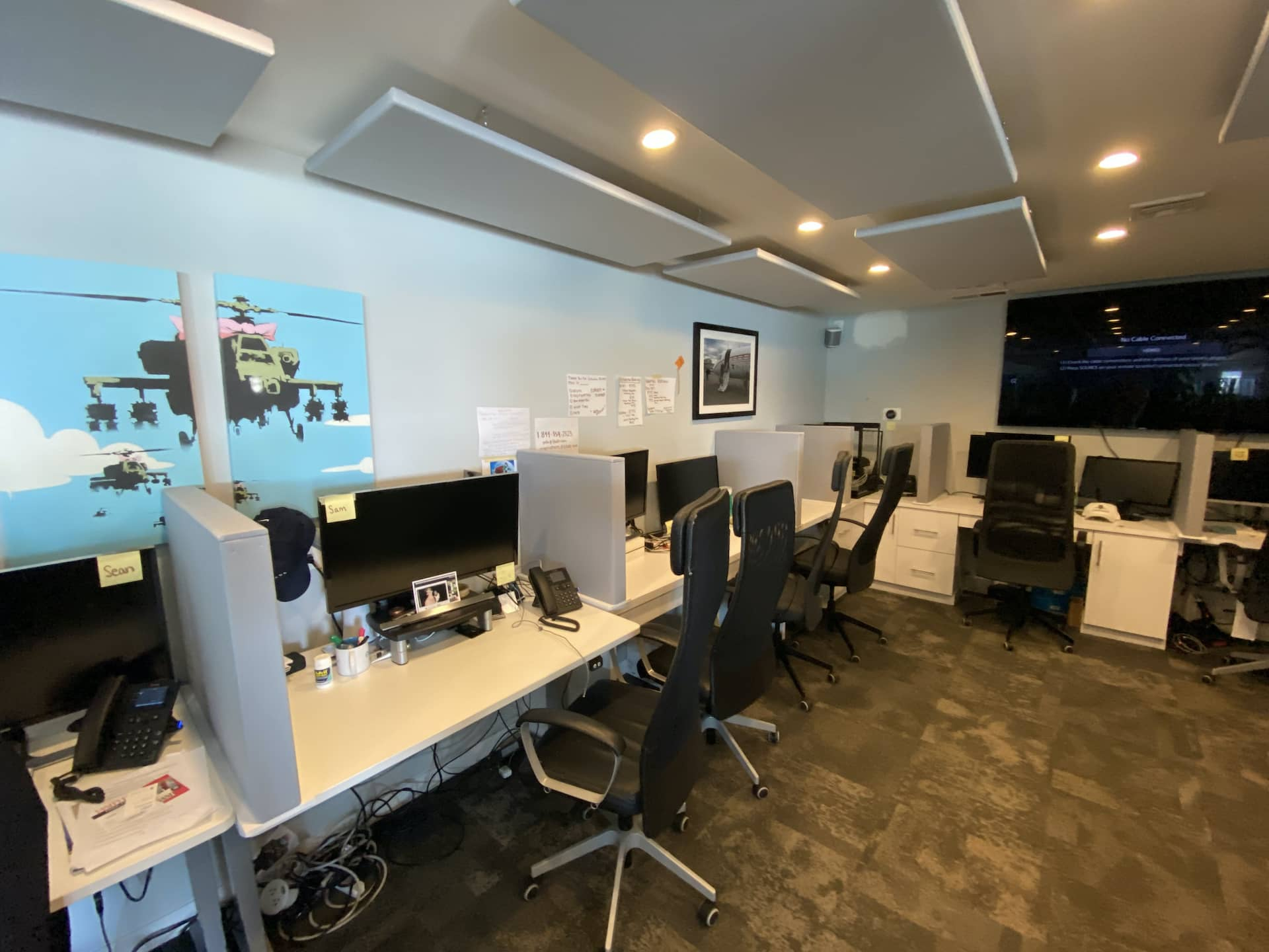 Acoustic Dividers in Call Center