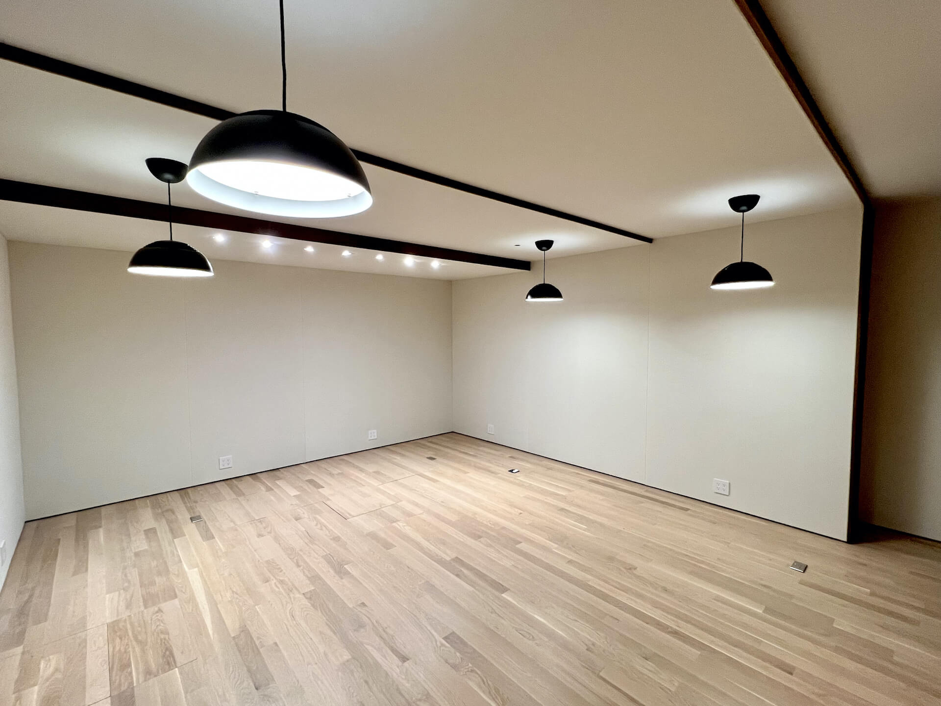 High-End Recording Studio 2